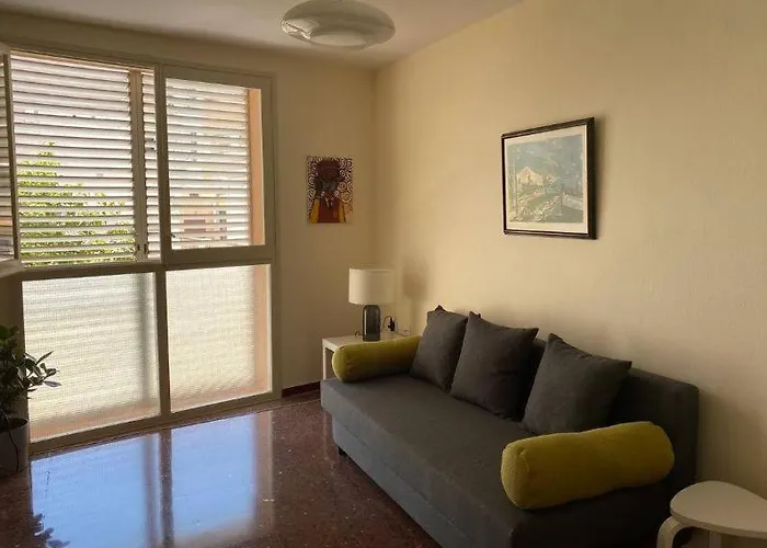 Luminoso apartamento en Canet de Mar cercano a la playa y a Barcelona